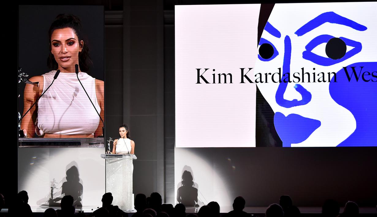FOTO: Followers Medsos Berlimpah, Kim Kardashian Raih ...