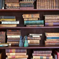 Meskipun selera dan pilihan orang berbeda, ini alasannya buku lebih baik dari ebook. | via: newyorker.com