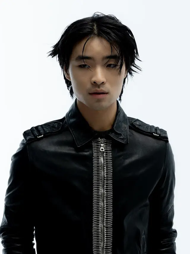 8 Potret Dallas Liu, Pemeran Zuko di Avatar: The Last Airbender yang Berdarah Indonesia