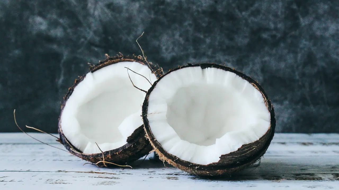 Mimpi Minum Air Kelapa