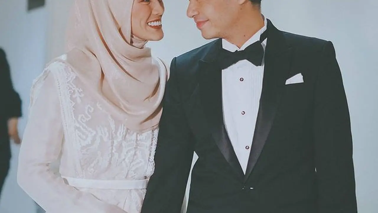 Keluarganya Harmonis dan Hangat, 5 Potret Mesra Alyssa Soebandono dan Dude Harlino