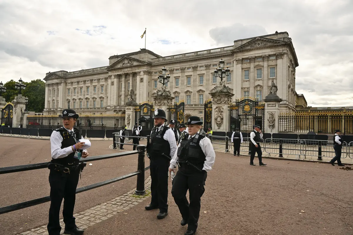 Istana Buckingham Ditutup Usai Pria Misterius Ancam Akan Membunuh Raja Charles III