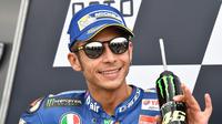Pebalap Movistar Yamaha, Valentino Rossi, akan start dari posisi kedua pada MotoGP Inggris, Minggu (27/8/201/2017). (Yamaha MotoGP)