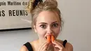Annasophia Robb membuat cemilan sehat jadi mengasyikkan. Aktris 'The Carrie Diaries' ini memilih wortel sebagai temannya dalam mengerjakan tugas. (via people.com)