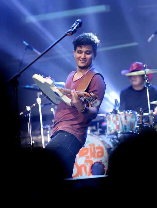 "Selamat malam Sheila Gank, sahabat dan keluarga kami," ujar Duta di kawasan Ampera, Jakarta Selatan, Jumat (26/2) malam. (Andy Masela/Bintang.com)