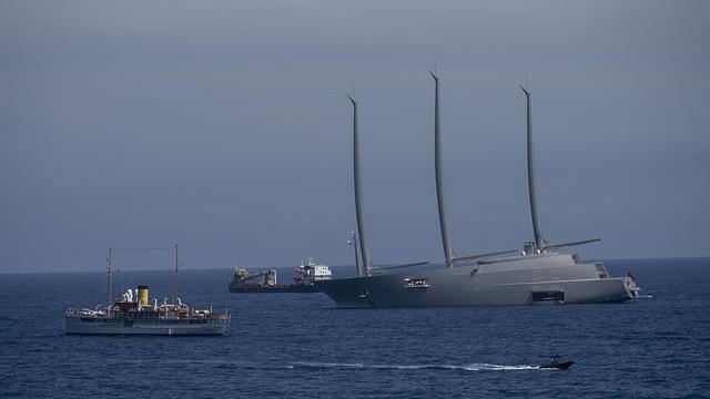 Penampakan kapal yacht mewah milik miliarder Rusia di Monaco