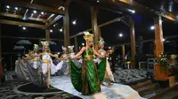 Ada lakon Nyi Ratu Kidul dalam prosesi penyerahan bendera di Purwakarta (Liputan6.com / Abramena)