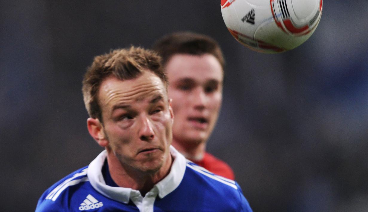 6. Ivan Rakitic (Barcelona) - Didatangkan Schalke 04 dari FC Basel pada tahun 2007 hingga akhirnya menjadi andalan klub dalam mengarungi Liga Jerman. Prestasinya di Bundesliga membuat gelandang Kroasia ini diajak bergabung ke Sevilla tahun 2011. (AFP/Patrik Stollarz)