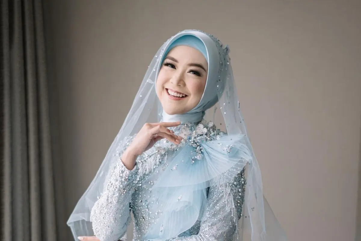 6 Potret Penampilan Ria Ricis dari Lamaran hingga Resepsi Pernikahan, Memesona