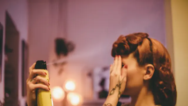 Semprotkan dengan hair mist