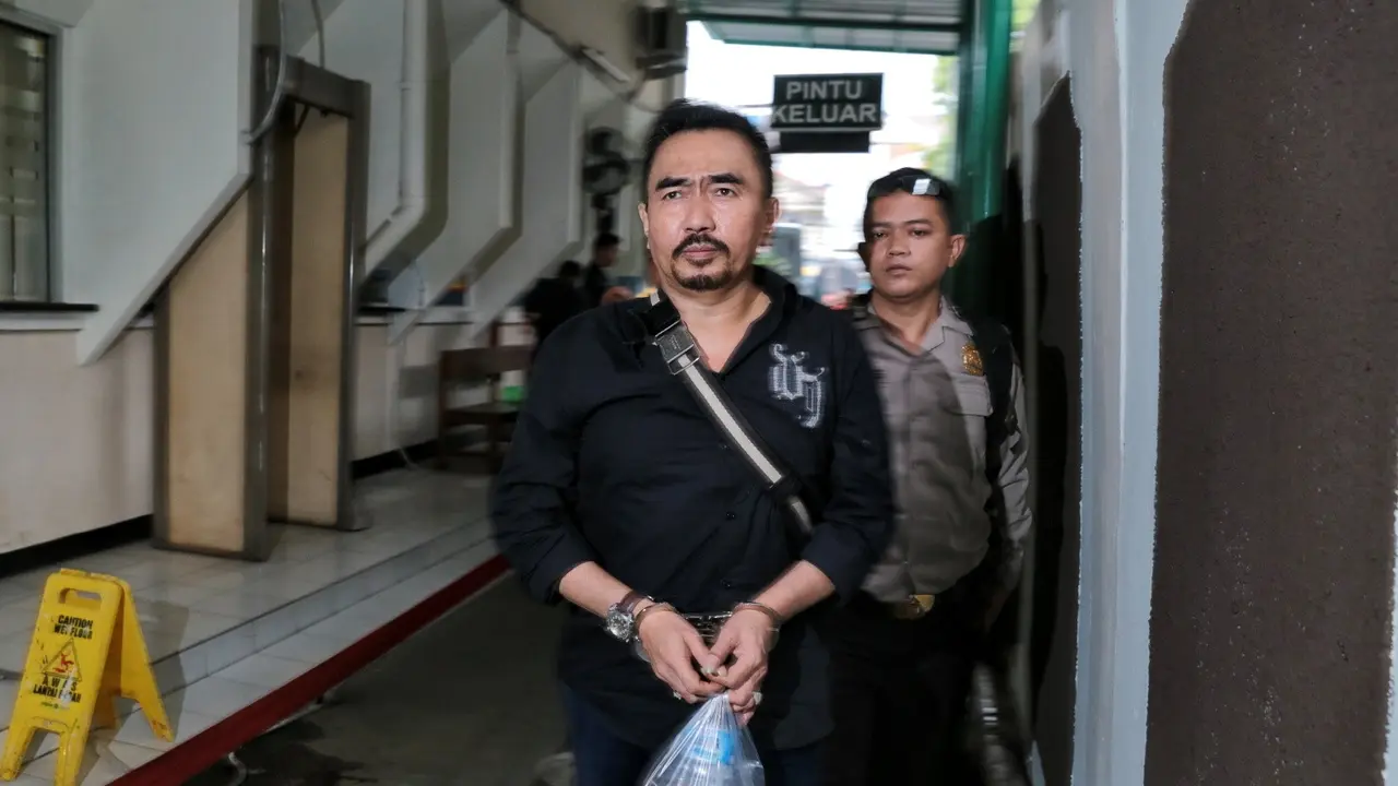 [Bintang] Aa Gatot Brajamusti