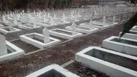 Deretan makam pahwalan di Taman Makam Pahlawan Patriot Garut (Liputan6.com/Jayadi Supriadin)