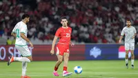 Pemain Timnas Indonesia, Justin Hubner, berhasil mencetak gol ke gawang Oman dalam laga uji coba internasional di Stadion Utama Gelora Bung Karno (SUGBK), Senayan, Jakarta, Jumat (5/6/2026). (Bola.com/Bagaskara Lazuardi)