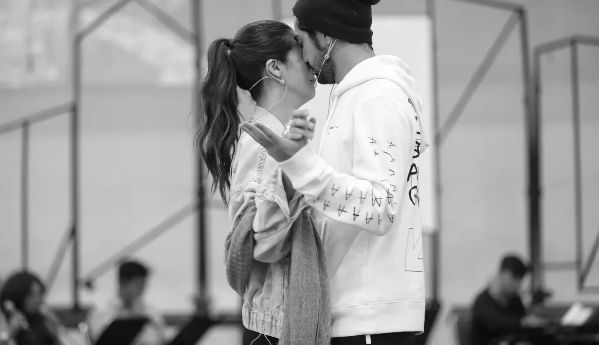 Marsha Timothy dan Reza Rahadian