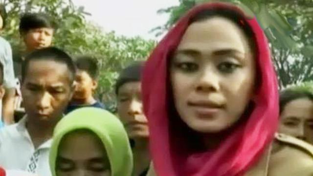 VIDEO: Irma Bule Tewas, Bupati Karawang Larang Menari dengan Ular