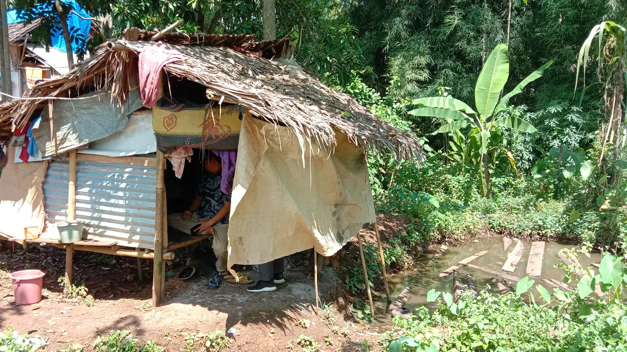 Gubuk yang menjadi istana bagi Amin dan keluarga di Serang, Banten. (Liputan6.com/Yandhi Deslatama)