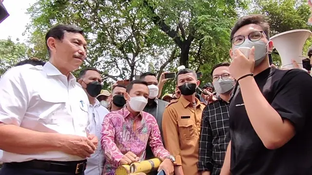 Kunjungan Luhut ke UI disambut aksi demo mahasiswa