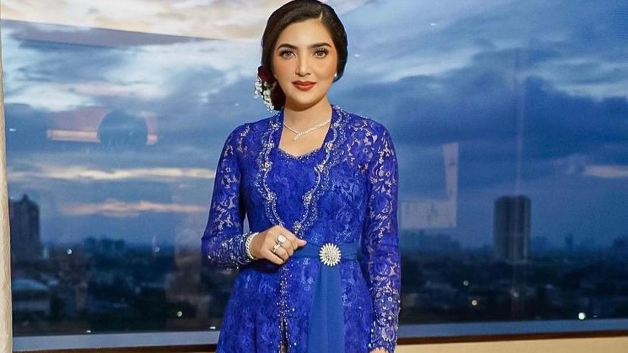 8 Inspirasi Model Kebaya Modern Simple dari Anya Geraldine hingga Nikita Willy