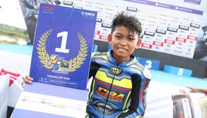 Syafiq Riza Al Gazaly mencuri perhatian dengan berhasil menjadi juara kelas beginner di Yamaha Cup Racing (YCR) 2026. (Bola.com/Abdul Aziz)