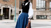 5 Outfit Rok Jeans Stylish Terbaru, Cocok untuk Hang Out hingga Acara Santai