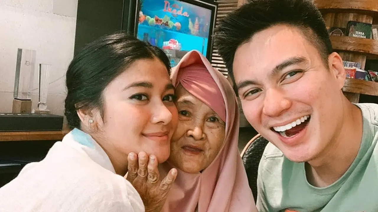 Potret Baim Wong,  Paula Verhoeven dan Nenek Iro