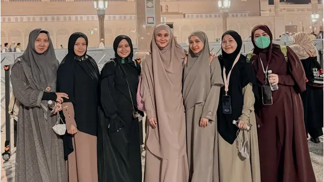 Ryana Dea saat Melaksanakan Haji 2025.
