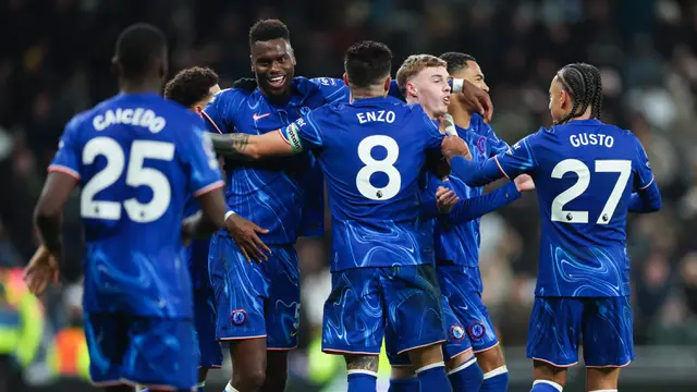 Foto: Hujan Gol di Laga Tottenham vs Chelsea, The Blues Ukir Comeback Apik