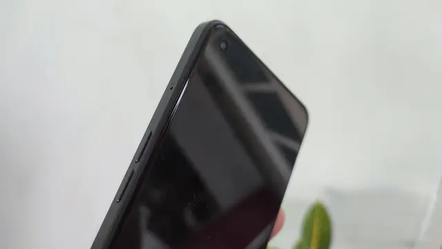 Oppo Reno8 (Liputan6.com/Giovani Dio Prasasti)