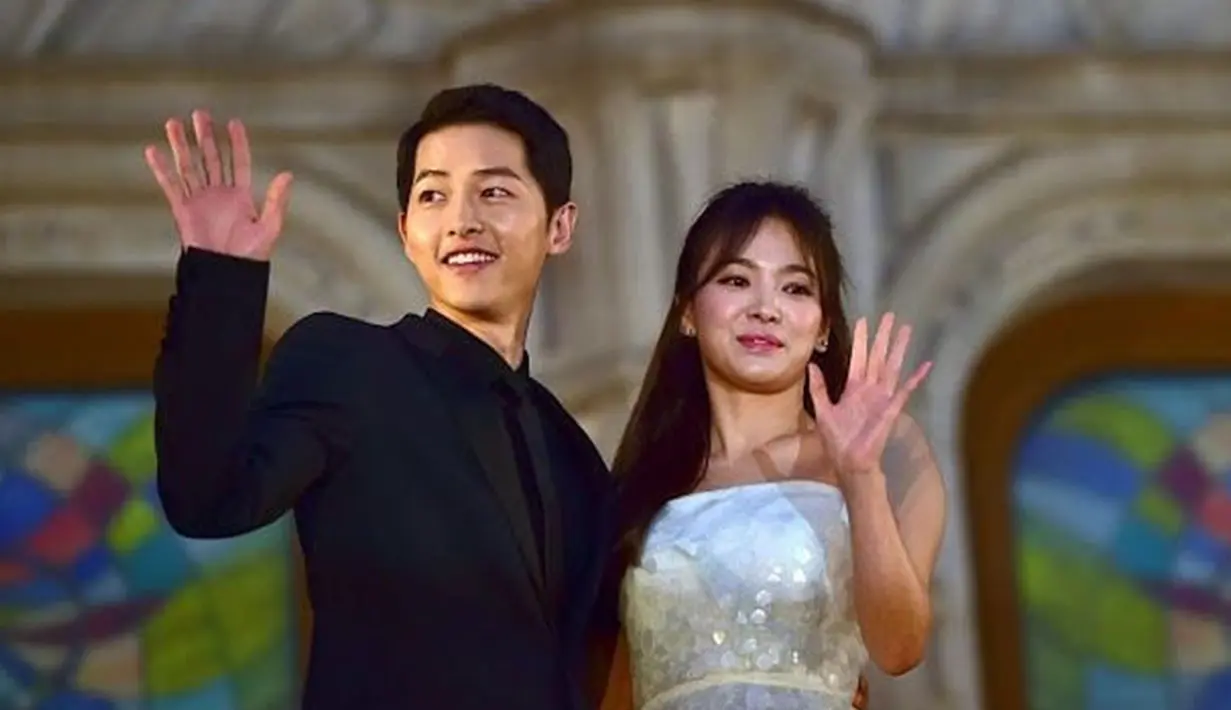 Song Joong Ki dan Song Hye Kyo sepakat untuk hidup bersama. Mereka berdua menikah pada 31 Oktober 2017. (Liputan6.com/IG/wongjaleansook)