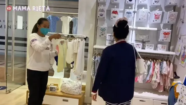 6 Momen Nagita Slavina Belanja Baju Bayi, Persiapan Untuk Anak Kedua
