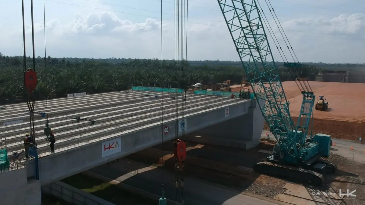 Anak usaha PT Hutama Karya (Persero) di bidang produksi aspal beton, Hakaaston percaya diri mencatatkan pertumbuha positif.