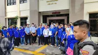 DPC Partai Demokrat Kota Balikpapan saat mendatangi PN Balikpapan untuk menyampaikan perlindungan hukum terkait gugatan PK dari kubu Moeldoko. (Apriyanto/Liputan6.com)