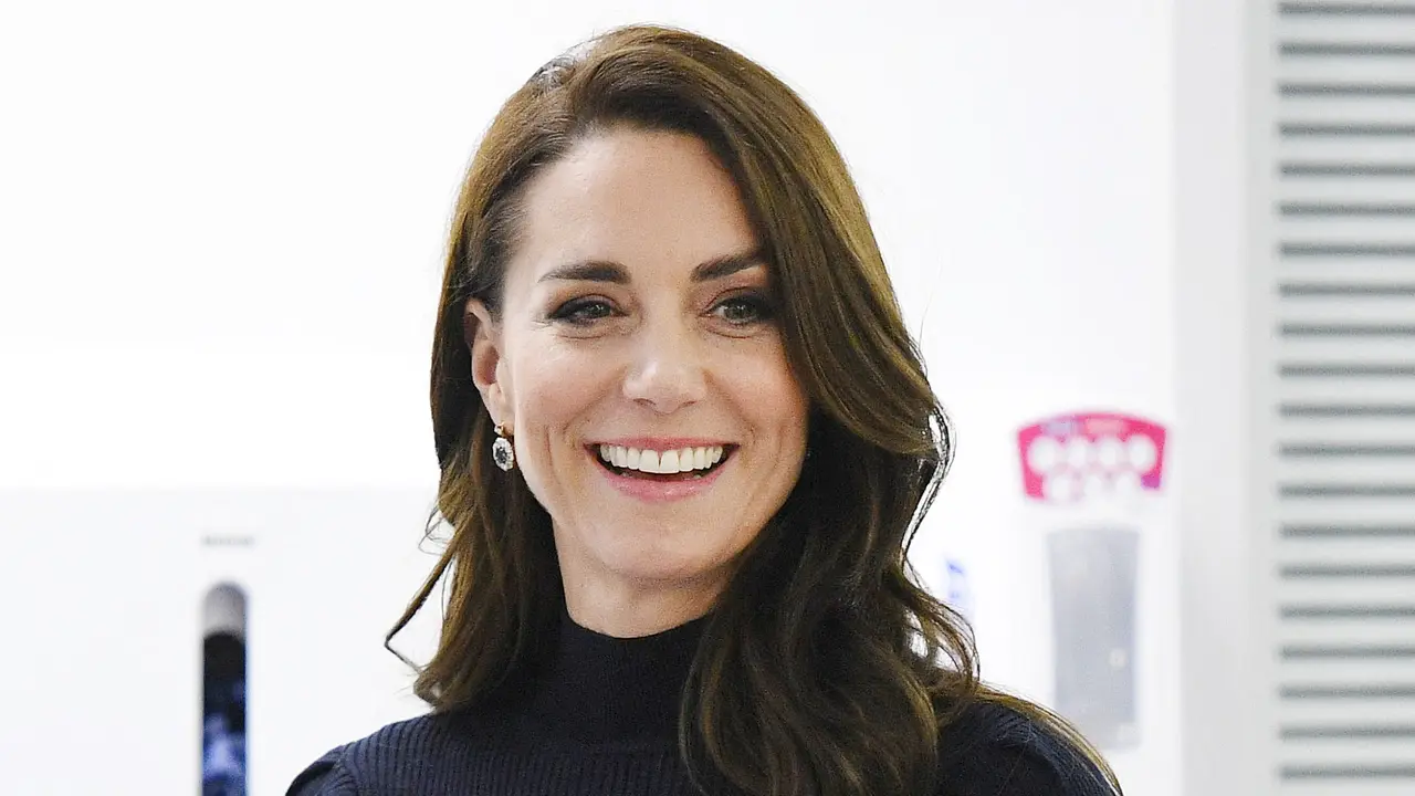 Kate Middleton Copot Cincin Tunangannya Saat Jalani Tugas Kerajaan Bareng Pangeran William