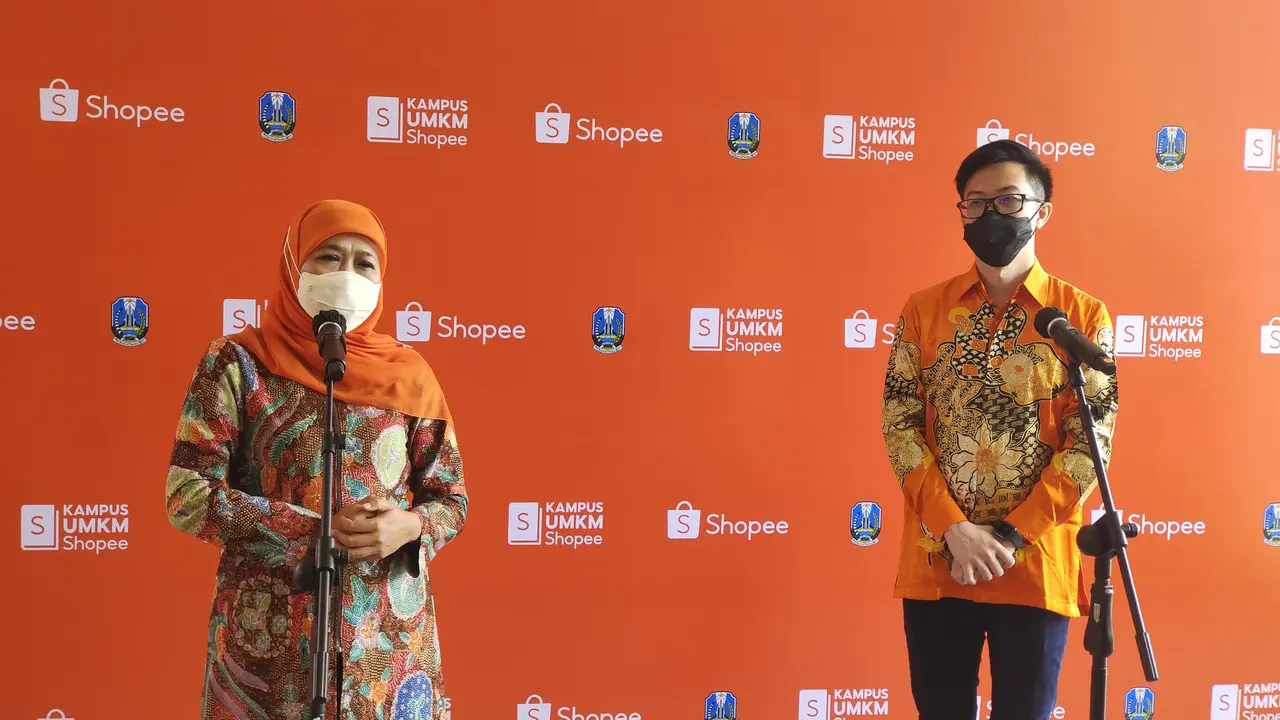 Gubernur Jawa Timur Khofidah Indar Parawansa meresmikan Kampus UMKM Shopee menjadi yang pertama di wilayah Jawa Timur.