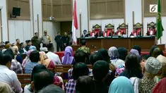 Sidang kasus dugaan penistaan agama, digelar dengan agenda pembacaan tuntutan Jaksa Penuntut Umum (JPU). Dalamm kasus ini JPU menuntut terdakwa Basuki Tjahaja Purnama atau Ahok 1 tahun penjara dengan masa percobaan 2 tahun.
