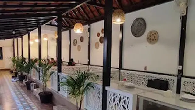 Rumah Makan Khas Sunda Cibiuk
