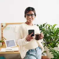 ilustrasi perempuan aktif/Dragon Images/Shutterstock