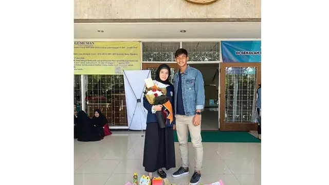 5 Potret Mesra Satria Tama Bareng Pacar, Sebentar Lagi Menikah