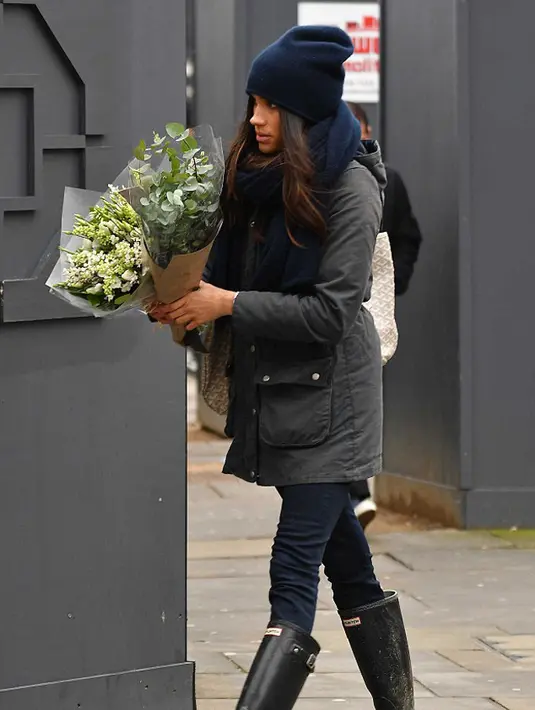 Meghan dan Pangeran harry sudah sering melakukan pertemuan, meskipun masih terbilang jarang untuk tampil di depan umum bersama. Keduanya juga belum memberikan pernyataan secara langsung pada publik. (doc.dailymail.com)