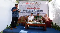 STAPA Center bekerjasama dengan Sampoerna Untuk Indonesia dan UMK Shibiru mengadakan kegiatan pelatihan menjahit di kantor UMK Shibiru Temanggung, Rabu (22/6/2022).