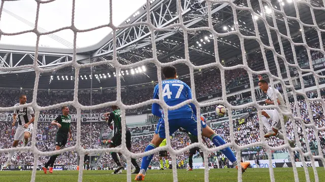 FOTO: Cristiano Ronaldo Cetak 2 Gol, Juventus Bungkam Sassuolo
