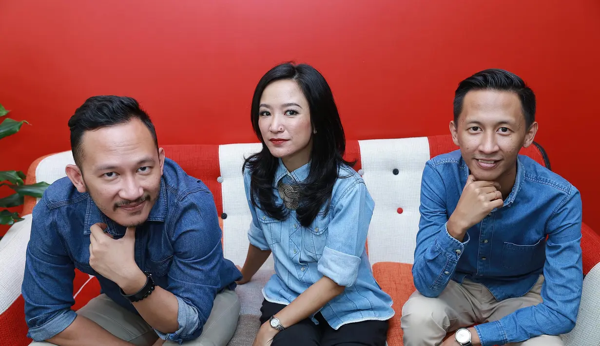 Bukan berarti main-main dalam menggarap Numata. Kesibukan menjadi alasan untuk sekedar berkumpul. Bahkan untuk menjalankan satu jadwal promo sekalipun harus melalui diskusi yang panjang. (Galih W. Satria/Bintang.com)