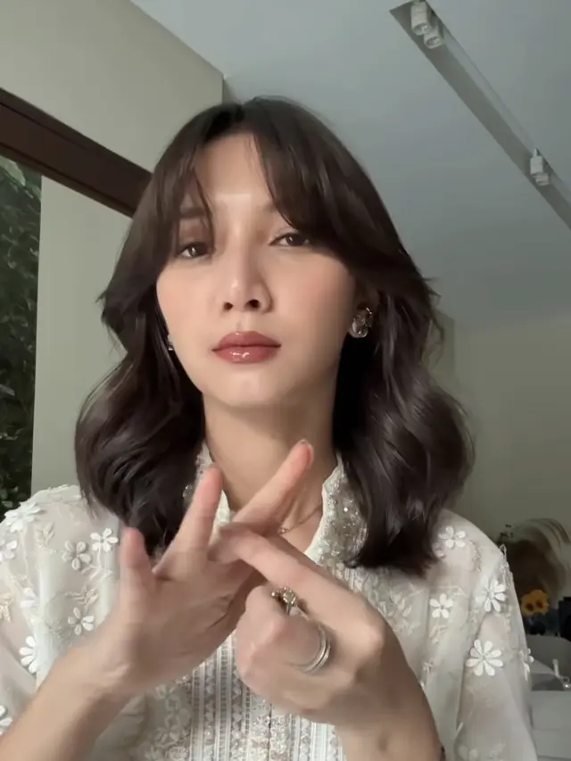 Sheila Dara Hasil Merias Wajah Sendiri saat Pengajian Nadin Amizah.