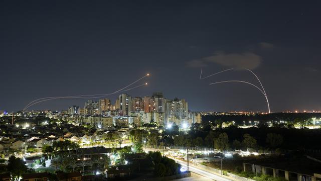 Iron Dome Israel Cegat Tembakan Roket dari Jalur Gaza