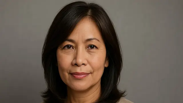 14 Model Potongan Rambut untuk Ibu-Ibu Usia 50 Tahun yang Sedang Tren di 2025, Bikin Wajah Tampak Lebih Muda di Usia Matang