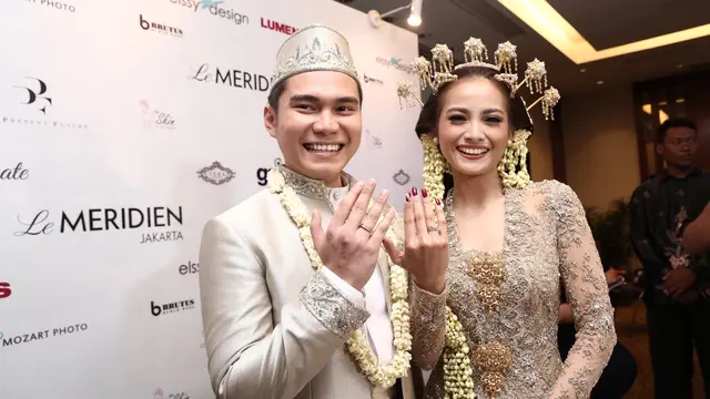 [Bintang] Acha Septriasa Menikah