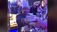 Warganet Ungkap Sajian di Pernikahan Mahalini dan Rizky Febian, Disebut Surga Makanan Manis. foto: TikTok @lopalopatha