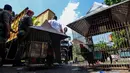  PT. KAI (Persero) mengklaim bahwa rumah tersebut aset mereka dan akan dipergunakan sebagai rumah dinas bagi pejabat yang baru, Jakarta, Kamis (24/4/2014) (Liputan6.com/Faizal Fanani).  