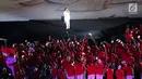 Penyanyi dangdut, Via Vallen membawakan  lagu "Meraih Bintang" pada pembukaan Asian Games 2018 di Stadion Gelora Bung Karno, Jakarta, Sabtu (18/8). Seisi stadion dibuat gemuruh dengan penampilan Via Vallen. (Liputan6.com/ Fery Pradolo)