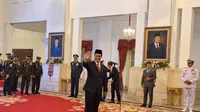 Presiden Joko Widodo (Jokowi) melantik Amran Sulaiman menjadi Menteri Pertanian (Mentan). (Liputan6.com/Lizsa Egeham)